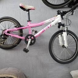 GT scamp
20inch wheels size
Girls mountain bike
Front suspension forks
Pink and white colour
Lightweight aluminium frame
1x6 Shimano gears
Shimano brakes
Good used condition
Ready to ride away
BARGAIN price
£30
Cash only
Collection only Vauxhall se11
No time wasters or SCAMMERS