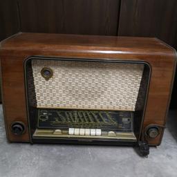 Telefunken concertino 53 Röhrenradio

Wird als defekt verkauft ungetestet.

Privatverkauf Kein Umtausch oder Garantie.