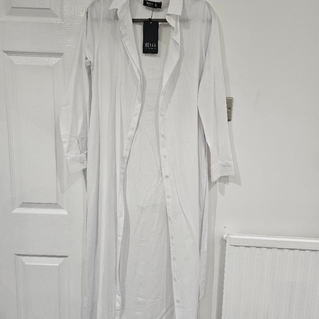 white summer dress with belt
Brand new with tags