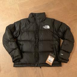 The North Face 1966 Retro Nuptse Jacket
Brand new with tags
Unworn
Original packaging
Bought for a gift, due to unforeseen circumstances was unable to return.
Can prove original purchase.
Cost over £300
Gorgeous jacket
Size Small ( women’s - fit 8-10 )
Black
Buyer pays postage or collect 💕