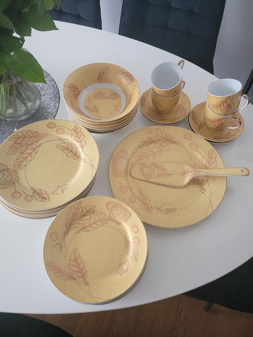 Buy & Sell East London Goodmayes - East London - Photos for DINNERWARE-SET OF 28