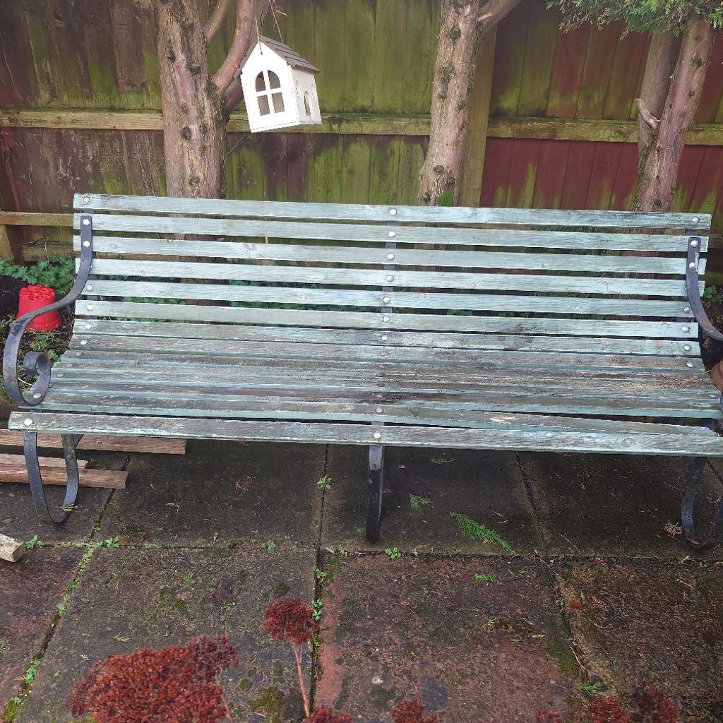 Beautiful Edwardian roll bench
needs tlc but no rust as always been covered
it's beautiful
open to reasonable offers