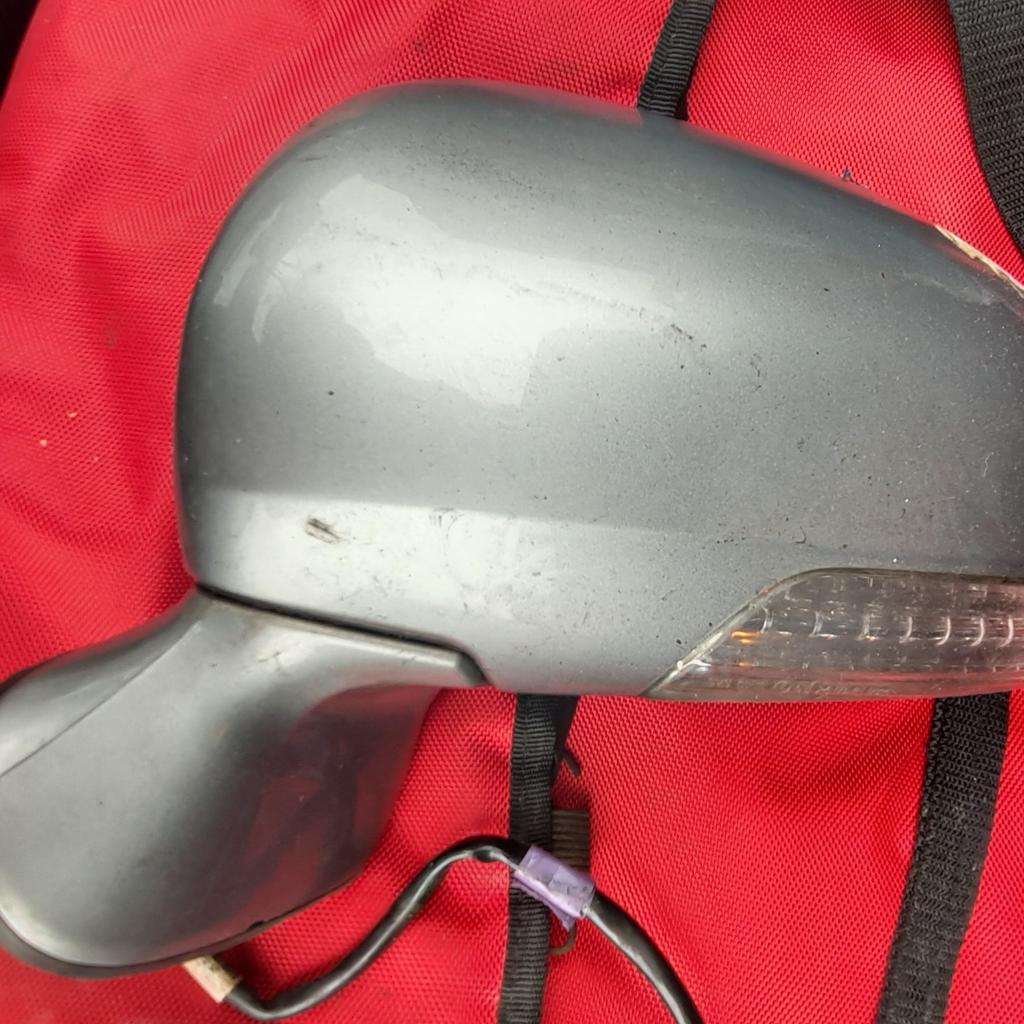 Toyota avensis 2012 up to 2015 nearside mirror silver
