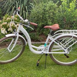 Wunderschönes neues Fahrrad in der Größe: Small - 15 Zoll - 26 Reifen für ein tolles Ostergeschenk mit Abholung