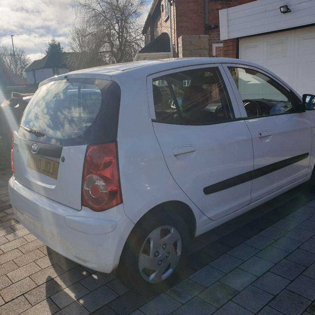 For sale Kia Picanto 1.0, 2010, LPG gas converted Bi-fuel , road tax only £25 year, comes with fresh MOT
MOT due 08/03/2025
Tax due 01/06/2024
2 previous owners, runs and drives very well with no faults.