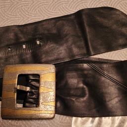 feines Nappaleder schwarz -Schnalle und Gürtel -8,5 cm breit-
handgemacht
Versand 5.71€