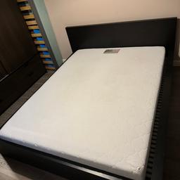 Ikea king size bed in perfect condition it will fit mattress 160/200 cm
Including mattress 150/200 and under mattress frame