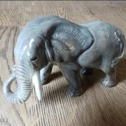 RARE VINTAGE SYLVAC ELEPHANT WITH TUSKS
STANDING 4 INCH TALL
HARD TO FIND - VGC

*Postage possible at buyer's expense with Payment by PayPal so buyer protection will apply