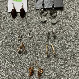 7 Pairs of Earrings
All Costume Jewellery
Never been Worn
Some Really Sparkly (difficult to see in the photos)

£5 for All

Smoke/Pet Free Home

Pickup S61