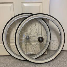 Like new set of 26” single speed wheels
Brand new wheels and tires
Never used
Sold as a pair