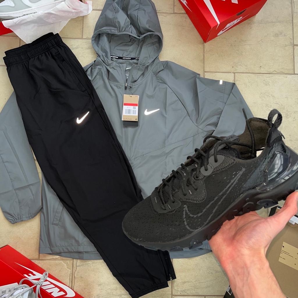 Nike Repel Miler Tracksuit in a Mix & Match Colourway 🌪️.

Size: Large (Full Set) ✅.

This an essential Nike Set!

100% Genuine Seller ✅.

Item is in Brand New Condition ✅.

(Shoes sold Separately)

Harveysstreetwear EST. 2022 .