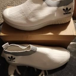 trainers
Slip on, no lace.
White
Size 37.
Brand new/never worn