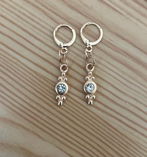 Buy & Sell Hertfordshire Dacorum - Photos for Gold and crystal beaded earrings (new)