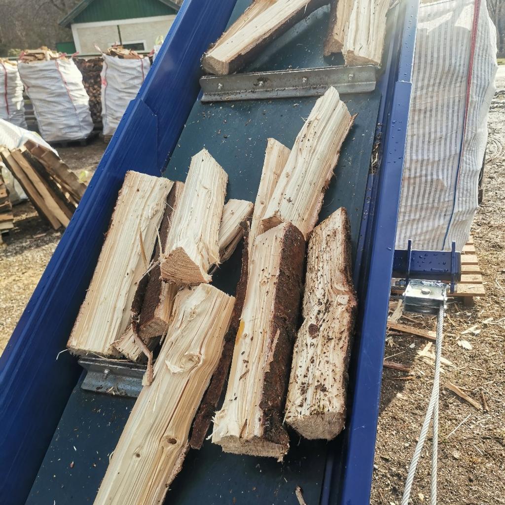 Verkaufe weiches Brennholz von heuer in luftigen Bigbag gelagert, Preis pro Srm auf 33 cm geschnitten, Zustellung gegen Aufpreis möglich 0 6 6 4 3 3 8 6 5 20