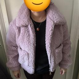 Size 12UK. Only been worn a few times and in excellent condition. Very comfortable and great for the winter.

MISS SELFRIDGE