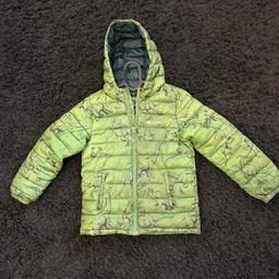 Boys mountain warehouse jacket size 7-8
Used but in good condition
Collection only Woodfield Plantation DN4