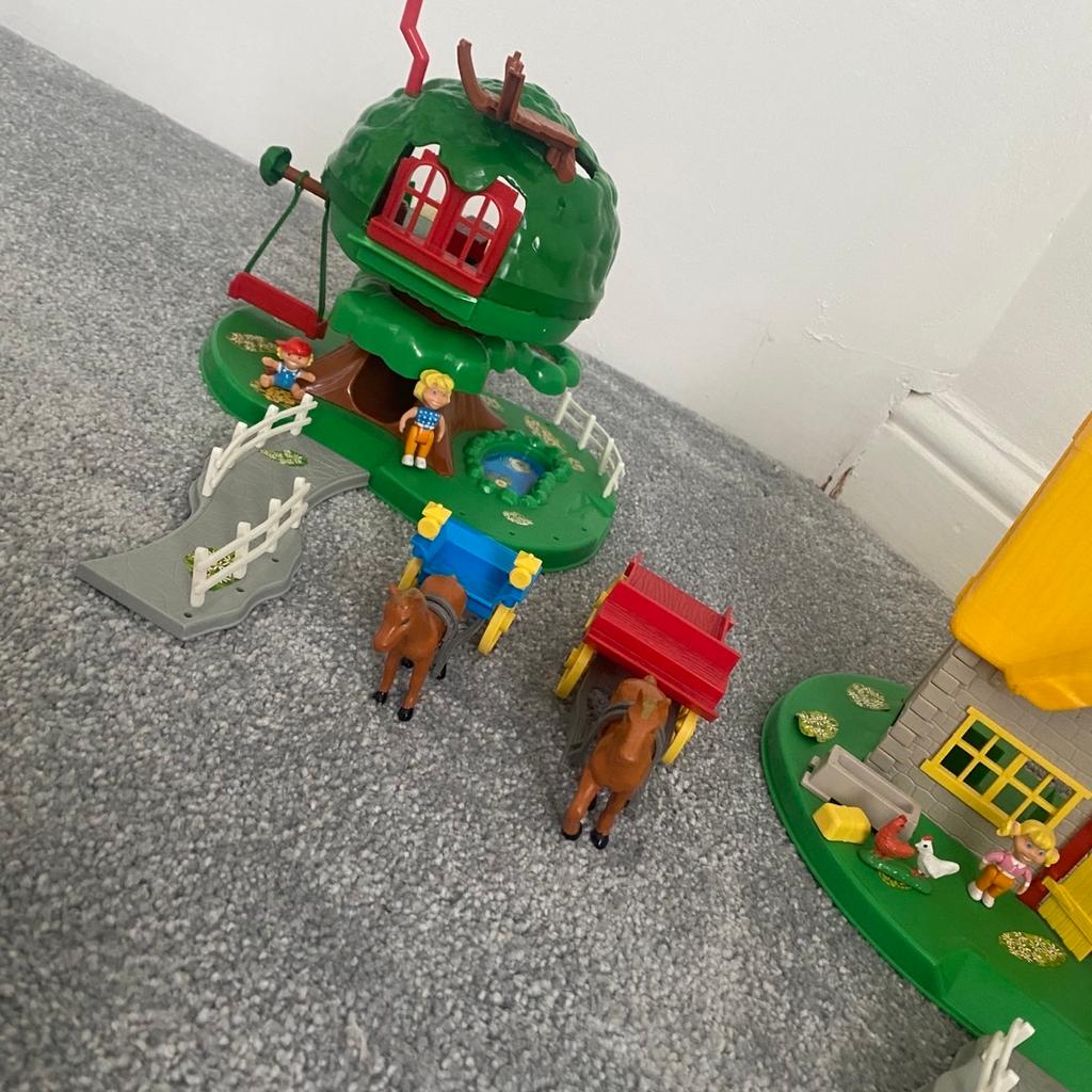 *Please see photos*
Oh Penny vintage play sets these were out before polly pocket. 1980’s
Collection is from Beechwood holmfield.
It is £100 for all x5 sets