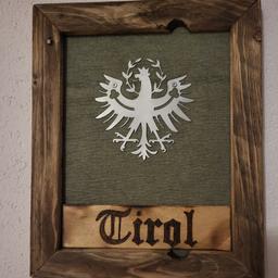 TIROL Bild mit Tiroler Adler und eingebranntem TIROL 
H : 40 cm B : 33 cm 
gerne auch Versand plus 8 Euro