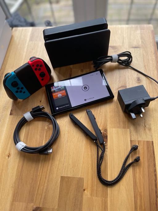 Buy & Sell Barking and Dagenham Barking - Barking and Dagenham - Photos for Nintendo Switch OLED Neon