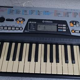 This Yamaha PSR-175 digital keyboard is a versatile instrument for musicians of all levels. With 61 keys, it is perfect for both beginners and experienced players. It features built-in speakers and effects, making it ideal for performances and practice sessions. Good fun for all the family.
Has age related marks but it is not affecting the playing.
