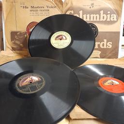 Here we have 15 old 78rpm (12") Records in original period sleeves
Mainly on His Masters Voice label (Lovely pictures of "Nipper" sitting by the Gramophone listening to "His Master's Voice")
Selling for £1 each as Collectable Ephemera, or Retro Decorative Items -
These Old "Music Relics" would look great on display in Man Cave or Music Room
(Although if you have an old gramophone they are playable 🎶 )

**Offers for the Job Lot considered**

Postage possible at buyer's expense with payment by PayPal please so buyer protection will apply