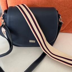 Navy handbag
Mia Tui Clara range
Two straps - original blue & cream/blue/red strip

Excellent condition, new never used