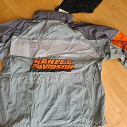 original Harley Davidson Regenjacke Gr. XXL umständehalber zu verkaufen...die Jacke ist Neu m. Etikett...hoher Neupreis...kein paypal