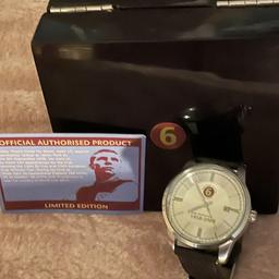 *WEST HAM FOOTBALL FANS*
Limited Edition
Bobby Moore 1958 -2008
In Good condition,
ln original box
Leather strap
Collection preferred.
*Posting is an Option the item would be sent tracked.*