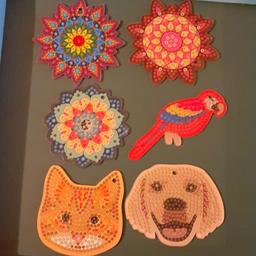 Craft Buddy DIY Crystal Art keyring kit
3 X Mandalas
1 X Cat
1 X Dog
1 X Parrot
Keyrings / keychains - crystals - pick up pens - jelly wax - trays
Collection from Draycott De72 3qs
Or
I can post