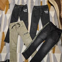 3 pairs of jeans available (all except the khaki coloured one).
2 zara jeans, size 9 and size 10 yrs.
Next jeans/joggers 10 yrs
Collection or postage
One for £6, or £15 for all 3.