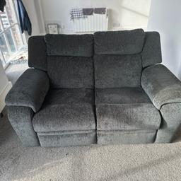 2 seater recliner
Grey, getting rid because getting a new one
Open to offers
Collection only
In good condition.