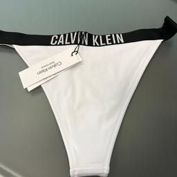 Vermittlungsverkauf 
Damen Bikini Hose von Calvin Klein in Größe S neu und ungetragen zu verkaufen.
Selbstabholung in Langkampfen oder Versand in Österreich möglich.