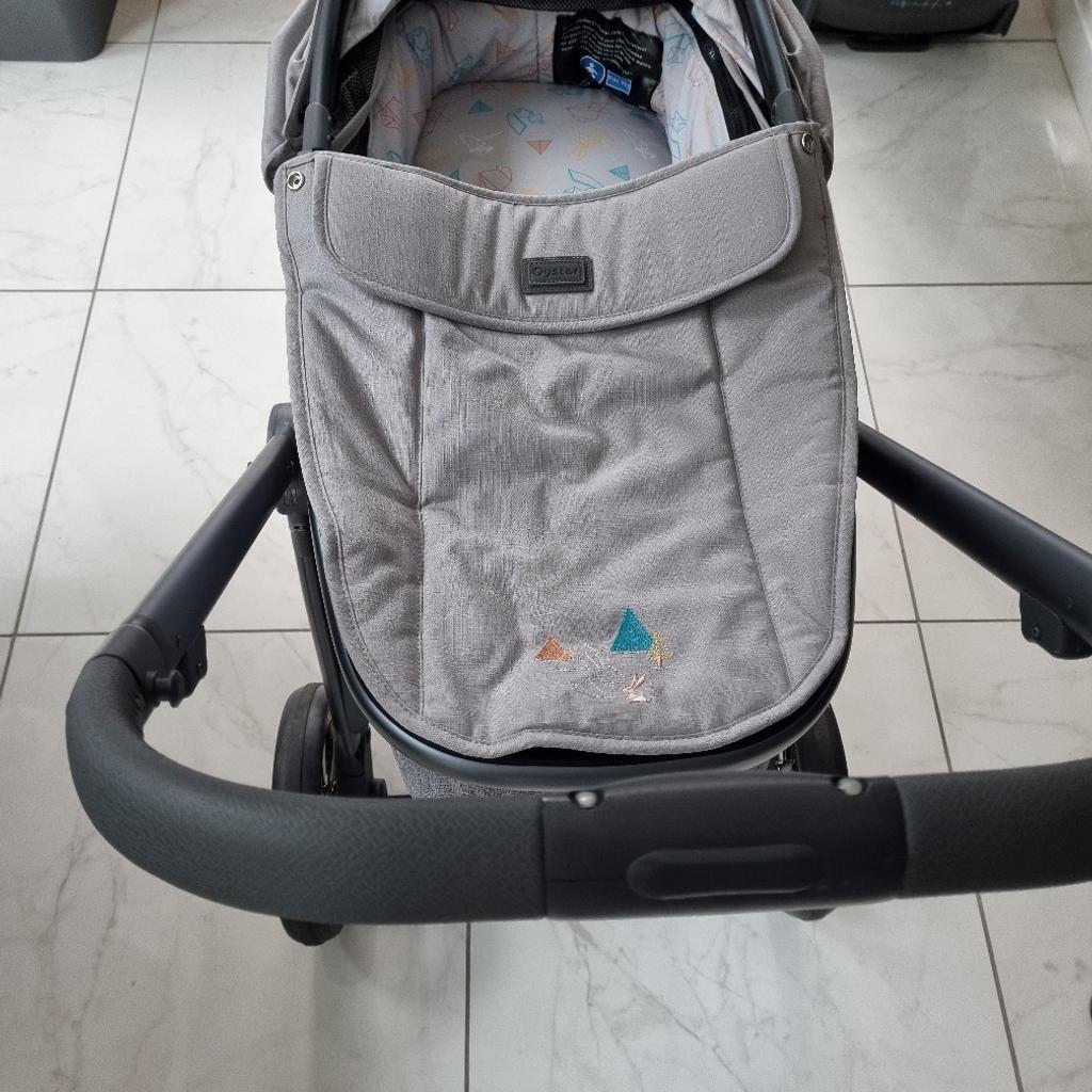 Oyster 3 Full Travel System. Limited edition colour, Grey/Fox Print.

Comes with:
Pram
Pram Bag
Baby Carry Cot
Toddler Seat
Car Seat
Isofix base
Rain covers x 2
Foot Muff
Instruction Booklets
Rear view headrest mirror

Some slight scratches on wheels and frame. In great working condition.

RRP £900 When bought 18 months ago.
Cash only, collection from Fulwood. Will deliver locally.