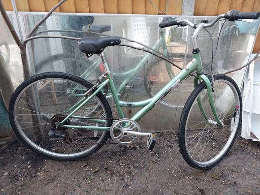 Buy & Sell North West London - Photos for Bicycle 28 inch wheels