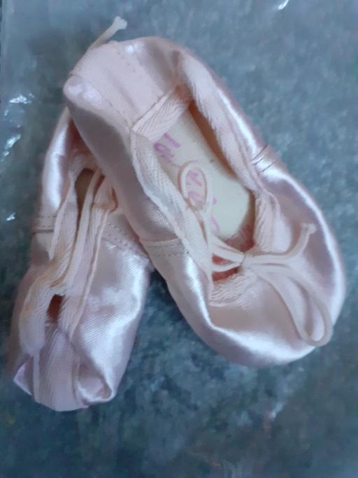 Buy & Sell Nottinghamshire Ashfield - Photos for Childs pink ballet shoes size 6 