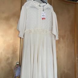 Beautiful Zara crochet knitted dress 
Puff sleeves 

Size M but loose fit