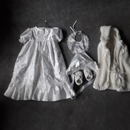 baby girls christening gown with bonnet shoes Cape 9-12m

worn once

cash only

no offer

southfields sw19 london

boy one available