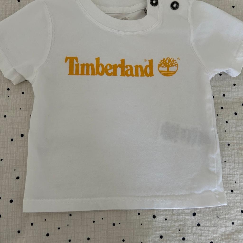 Timberland shirt für babys ca 9M - Grösse 70/74

Versand innerhalb Österreich möglich :)

Privatverkauf, daher keine Garantie, Gewährleistung und Rücknahme!