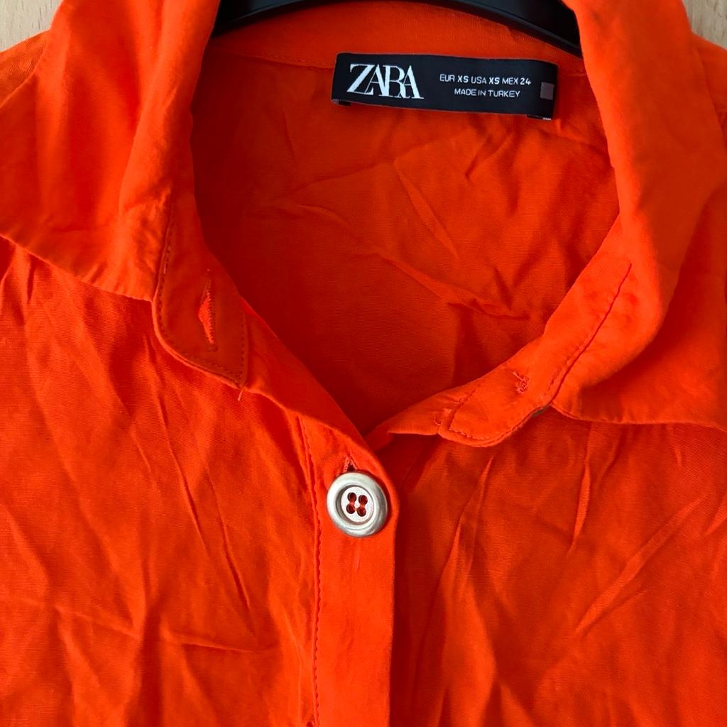 orangenes Hemd von Zara in Größe XS (auf den Bildern ungebügelt, da es lange im Schrank lag)