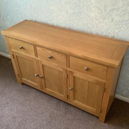 Natural oak sideboard in excellent condition, size L1370 x H850 x D430 from smoke free home , cash only on pick up. Will except serious offers