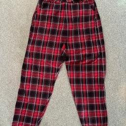 schwarz-rot karierte Pyjamahose in Größe XS von Zara