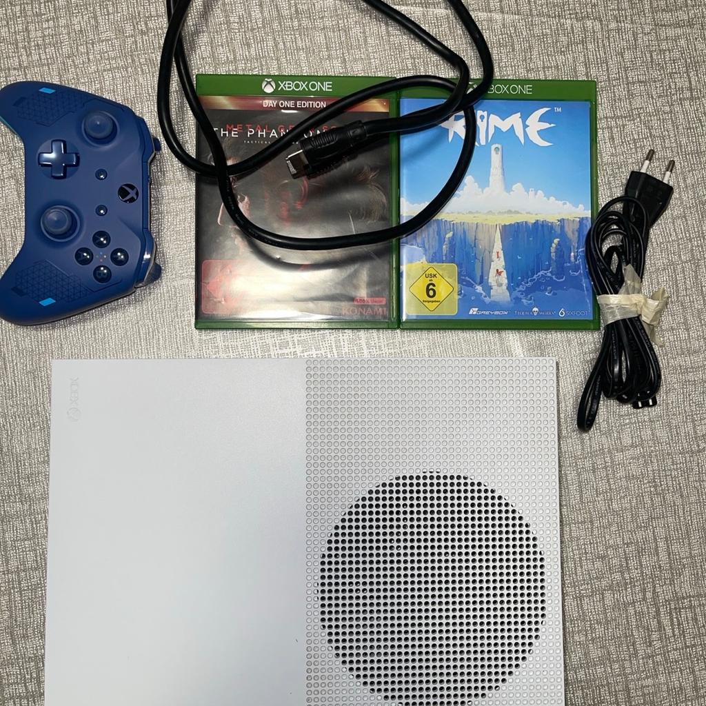 Zum Verkauf steht ein XBox One S mit einem Sport Blue Controller. Die benötigten Kabeln sowie 2 Spiele sind auch vorhanden. Die Xbox funktioniert einwandfrei und hat kaum bis minimale Gebrauchsspuren.

Privat Verkauf.
Abholung wird bevorzugt. Versand möglich