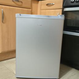 LOGIK LTT68S20 Counter Top, Mini Fridge - Silver Used, Collection for sale. 

Some slight marks but otherwise in great condition.

No longer needed, need space for air fryer.

Collection only 

Wolverhampton area