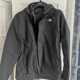 North Face Charcoal Dark Grey Matt Mens Raincoat
Size medium
Worn only a handful of times
Like new
Only some very minor bobbling around collar - shown in photos
Padded interior
Interior and exterior pockets
Zip fastening and velcro
Hood can be stored within itself
RRP £160
Collection from Coulsdon or I can post for an extra £6