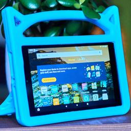 Amazon Fire HD8 8th generation+ charger + rubber cover