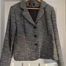 Black & White short fitted jacket with button front. Size 20. Worn few times excellent condition