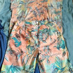 Neues Cecil Sommer Set XXL w36
Shirt XXL mit Gummibund und leichter sommerlicher Stoff
Bermuda w36 (46)
Ein absoluter Blickfang im Sommer und Urlaub am Strand.
Hoher NP
PayPal und Versand sind möglich!