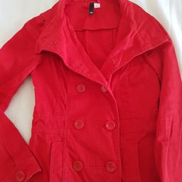 Ich biete hier eine schicke rote Jacke zum Knöpfen für Damen in Gr.38 an.

Länge 66cm

Verkaufe noch viele andere Kleidungsartikel !

Bitte schauen Sie mal - Danke

Bei mehreren Artikeln ist Rabatt machbar .