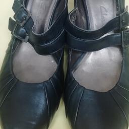Black leather shoes worn once vgc with strap buckle fastening