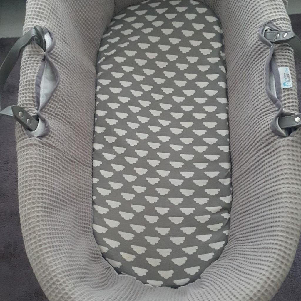 Like new moses basket. Unisex.

Great thing about the moses stand is that it rocks too and so great for getting baby to sleep!

Also has an inbuilt canopy.

Come with moses stand and mattress with washable cloud cover.

Currently on sale online for £40

£15 ONO - quick sale so please provide offer...